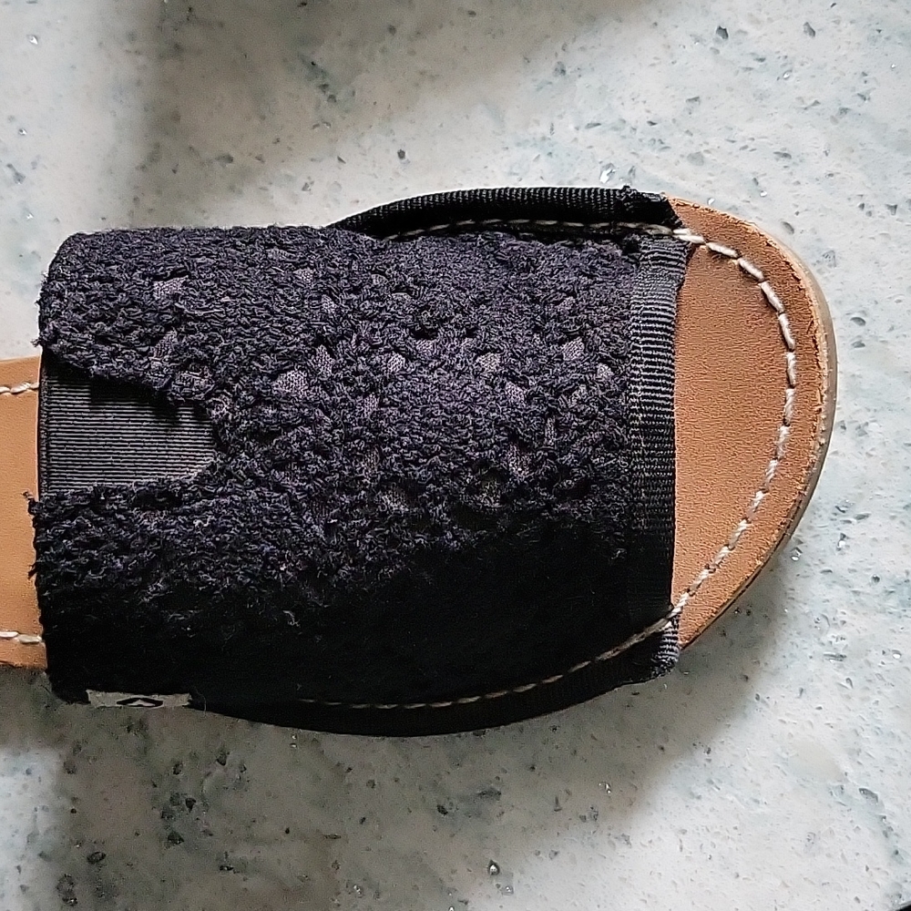 Airwalk Sandals Black Flats Crochet Super Cute! - Picture 2 of 11